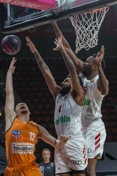 还凭借精准 还凭借精准