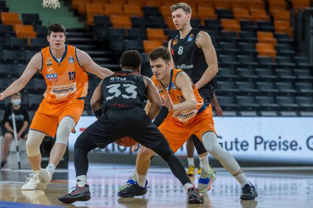 他以速度快 他以速度快