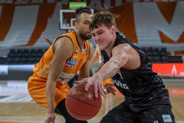 身高接近1 身高接近1